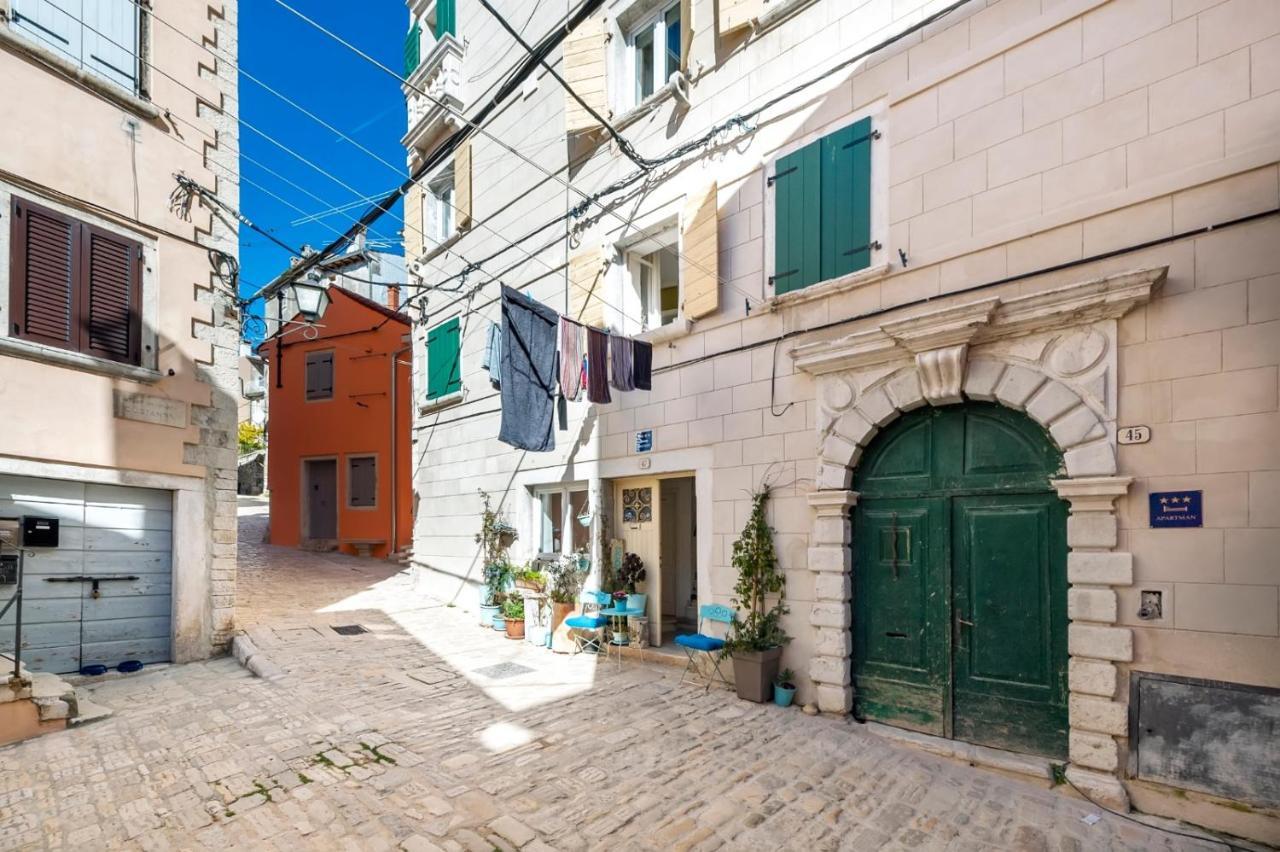 Apartments Casa Ivona Ровин Екстериор снимка