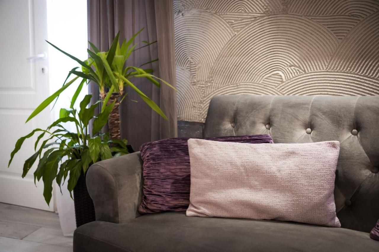 Apartments Casa Ivona Ровин Екстериор снимка
